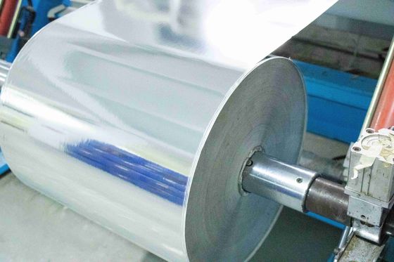 Étiquette en rouleau BOPP transparente Matériaux autocollant 50 μm Épaisseur de face Adhésif acrylique