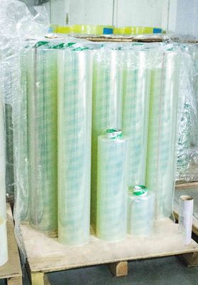 Matériaux d'étiquettes en rouleau de colle adhésif acrylique BOPP Film transparent Extra collant