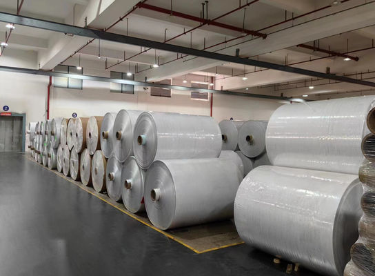 Papier d' emballage à rouleaux jumbo à colle mobile, rouleau de papier blanc certifié SGS