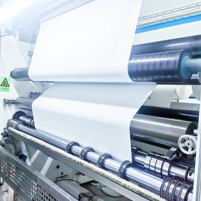 Étiquette de rouleau jumbo transparente en papier brillant résistant aux produits chimiques