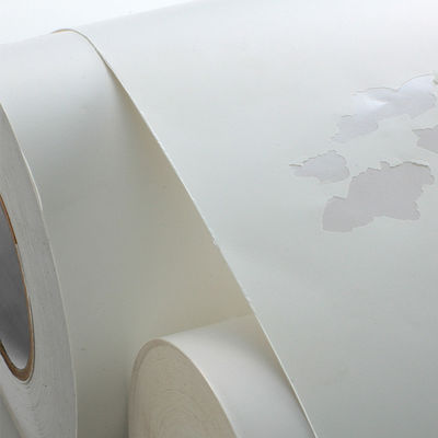 Matériau de l'étiquette 80 gm Papier revêtu de papier vitreux blanc et forte adhésion initiale