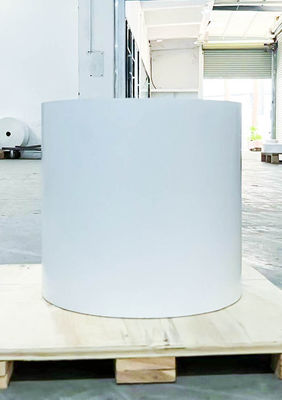 Bon prix Papier synthétique revêtu Papier thermique Jumbo Roll 75u Épaisseur de surface Collage à l'huile en ligne