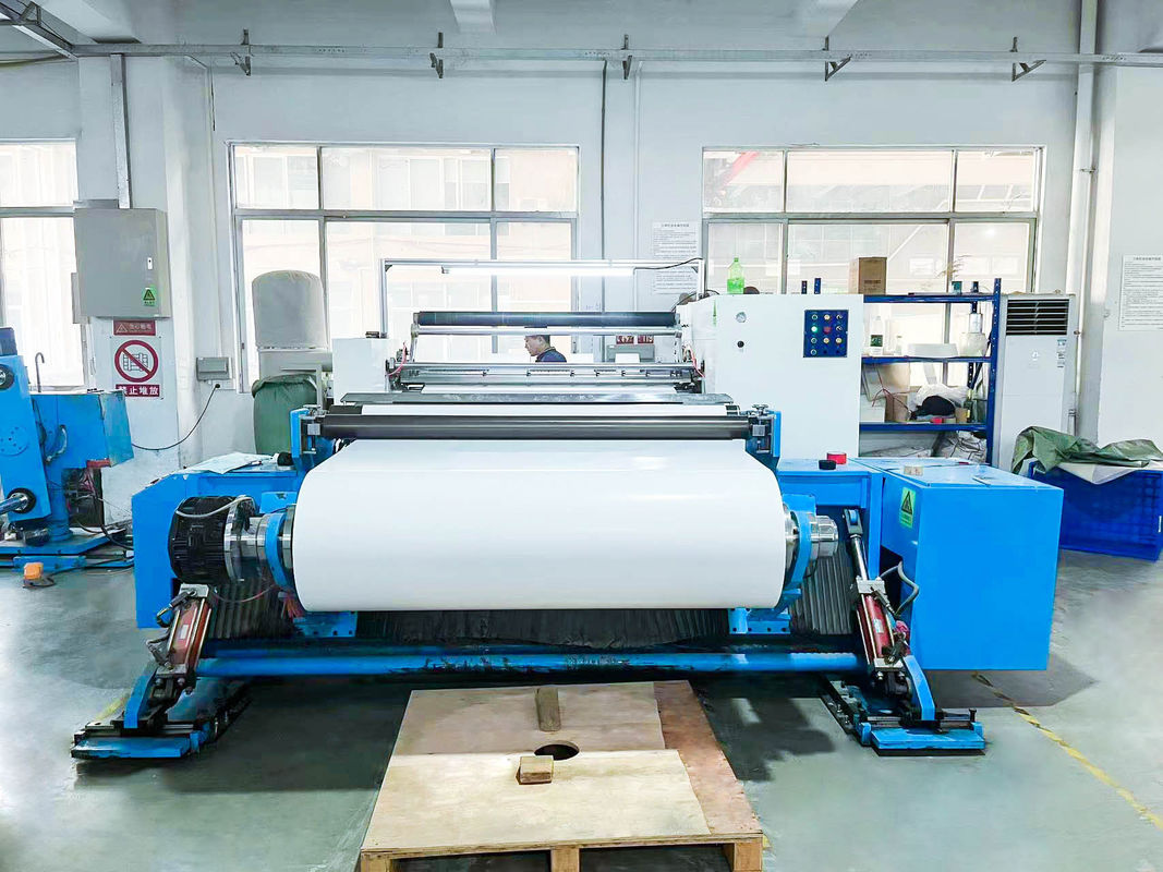 Type de colle d'huile Étiquette synthétique collante Matériau 75U Épaisseur de surface Auto-adhésif