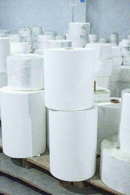 Bon prix Carton revêtu de PE, étiquettes amovibles claires, extrêmement collant Épaisseur de surface 80 u en ligne